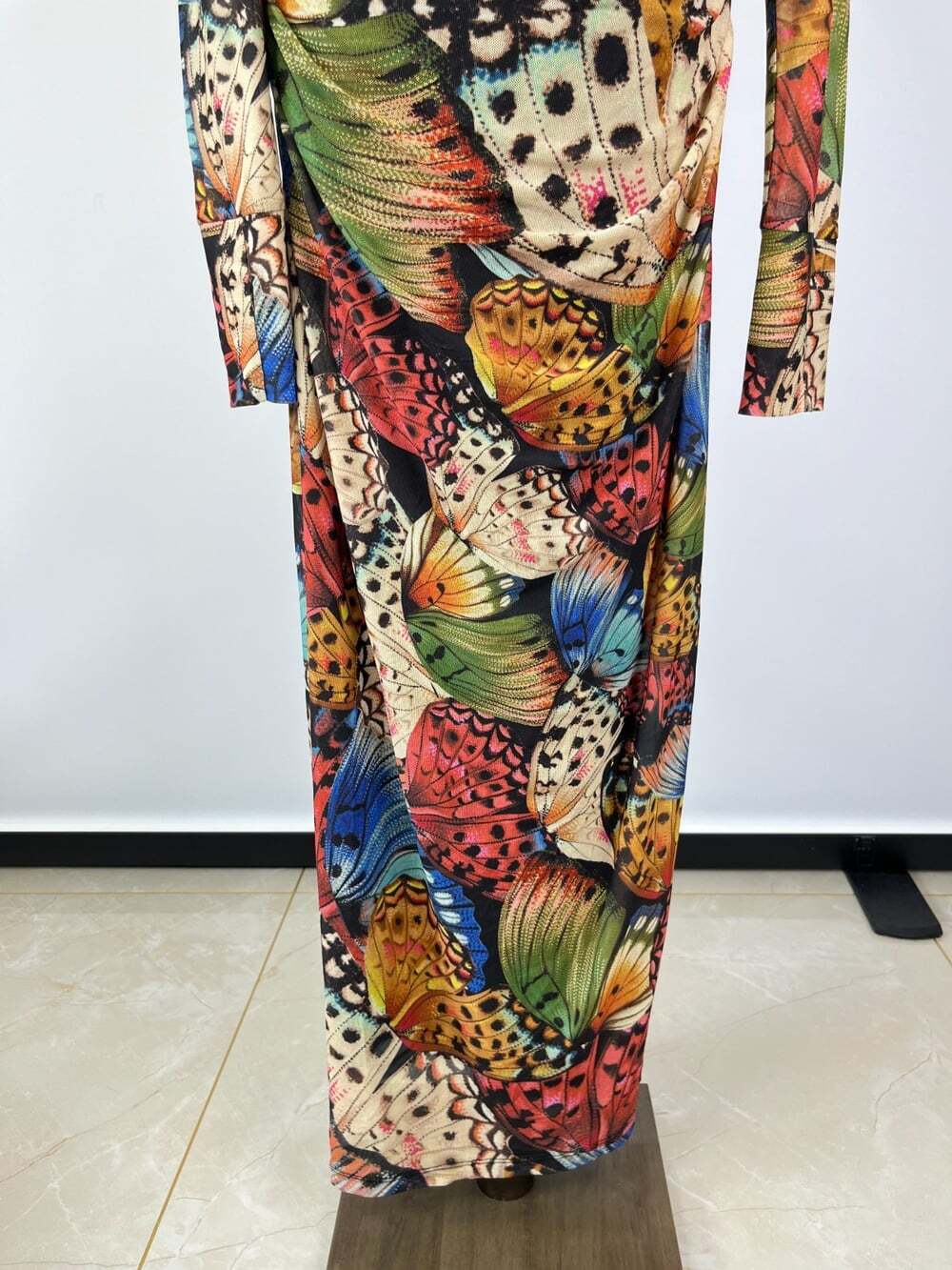 NWOT Farm Rio Long Sleeve Mesh Butterfly Print Fitted Bodycon Midi Dress Size S - Picture 4 of 11